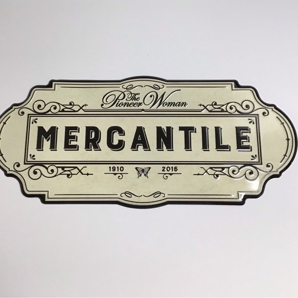 The Pioneer Woman Mercantile Sign Ree Drummond 20” Embossed Tin Farmhouse Booth - Picture 11 of 11